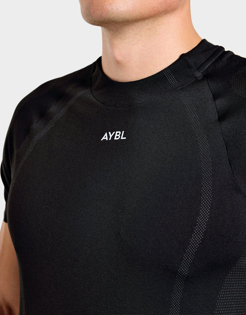 เสื้อยืดผู้ชาย Attain
