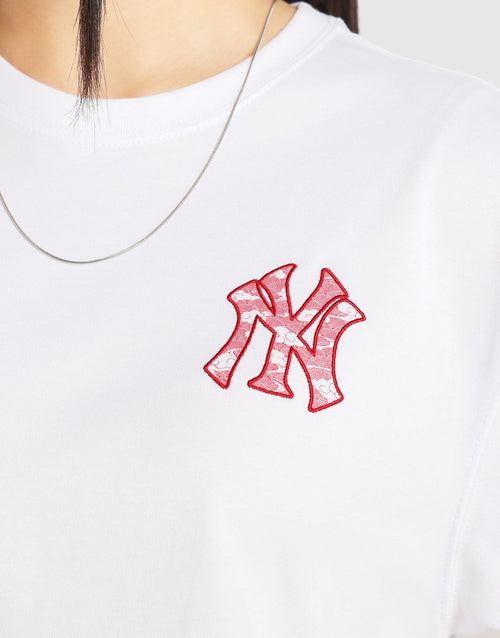 เสื้อยืดผู้หญิง LNY NY Yankees Box