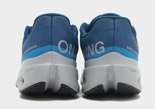 รองเท้าผู้ชาย Cloudsurfer Next