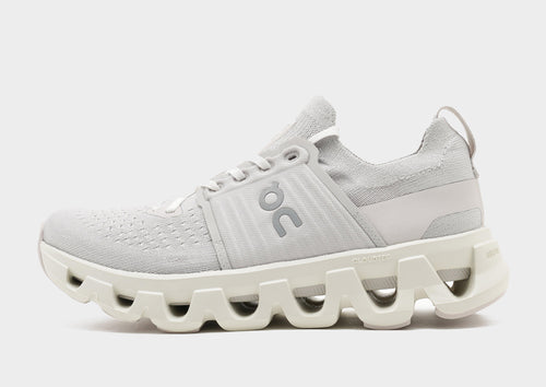 รองเท้าผู้หญิง Cloudswift 4