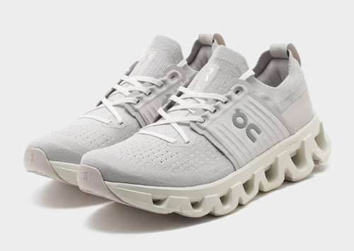 รองเท้าผู้หญิง Cloudswift 4