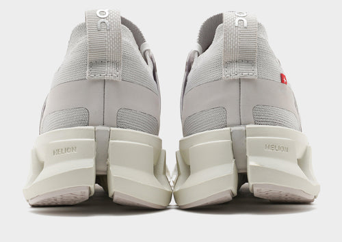 รองเท้าผู้หญิง Cloudswift 4