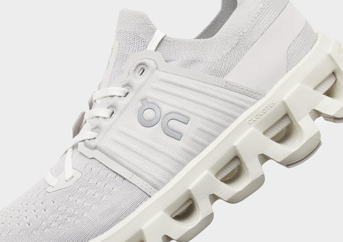 รองเท้าผู้หญิง Cloudswift 4