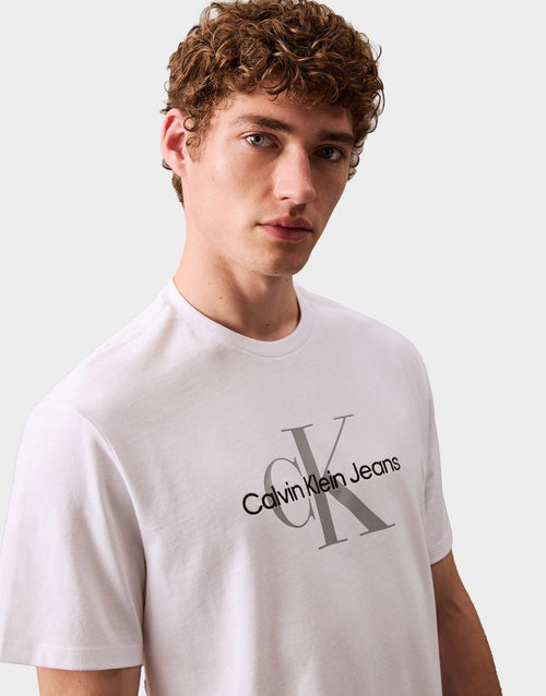 เสื้อยืดผู้ชาย Monogram Logo Graphic Classic
