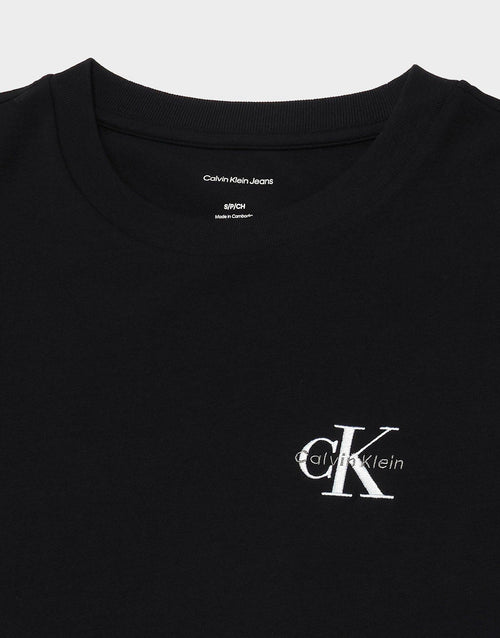 เสื้อยืดผู้หญิง Core Essentials Monogram Embroidery