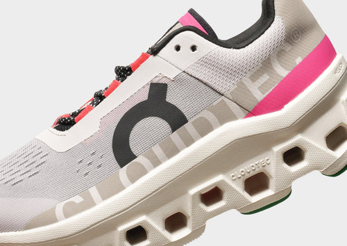 รองเท้าผู้หญิง Cloudmonster