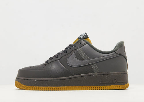 รองเท้าผู้ชาย Air Force 1 '07 LV8