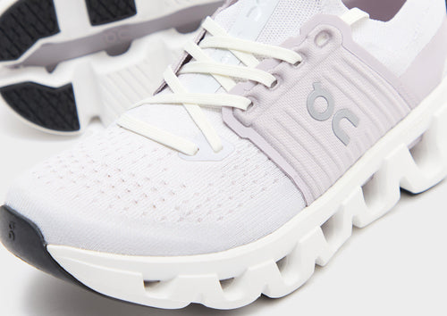 รองเท้าผู้หญิง Cloudswift 4