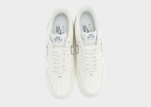 รองเท้าผู้ชาย Air Force 1 ’07