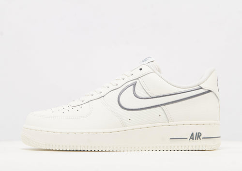 รองเท้าผู้ชาย Air Force 1 ’07