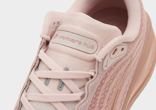 รองเท้าผู้หญิง Vomero Plus