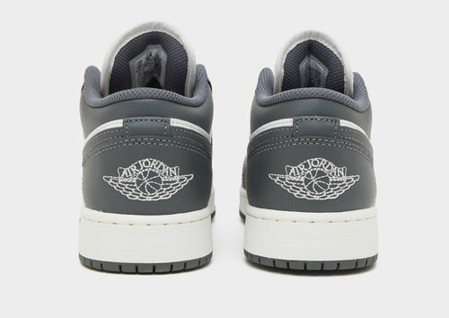 รองเท้าเด็กโต Air Jordan 1 Low