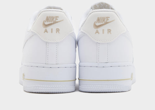 รองเท้าผู้ชาย Air Force 1 '07 LV8