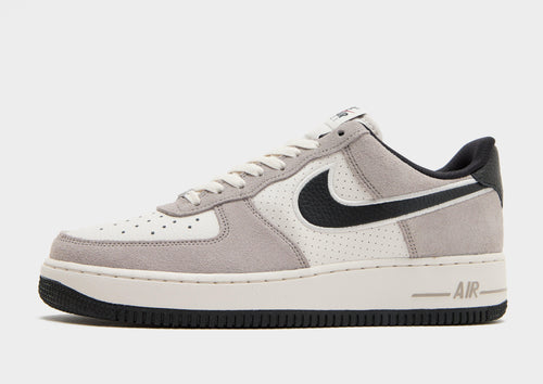รองเท้าผู้ชาย Air Force 1 '07 LV8