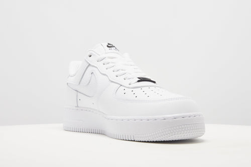 รองเท้าผู้ชาย Air Force 1 '07 LV8