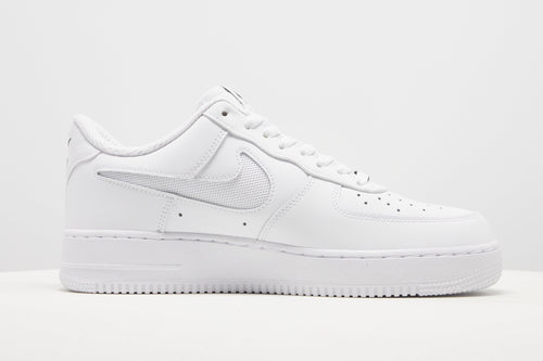 รองเท้าผู้ชาย Air Force 1 '07 LV8