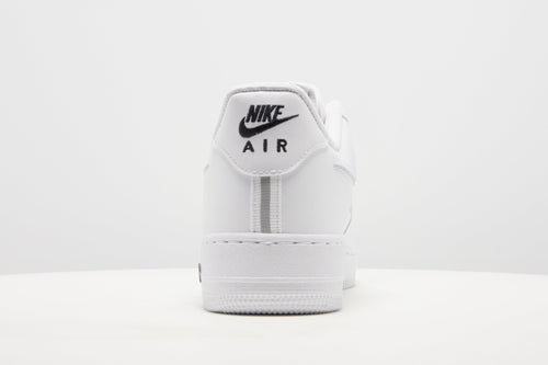 รองเท้าผู้ชาย Air Force 1 '07 LV8