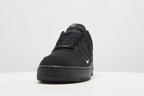 รองเท้าผู้ชาย Air Force 1 '07 LV8