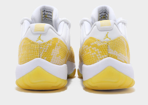 รองเท้าผู้หญิง Air 11 Retro Low