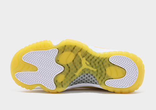 รองเท้าผู้หญิง Air 11 Retro Low