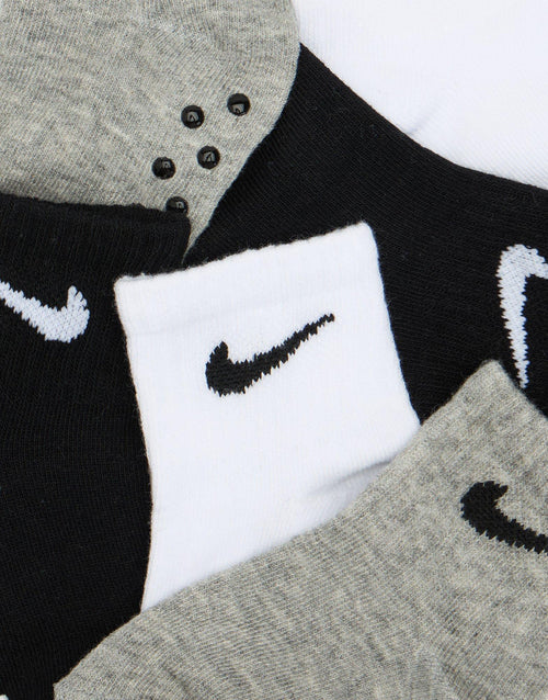 ถุงเท้าเด็กวัยหัดเดิน Baby Swoosh Ankle Gripper (แพค 3)