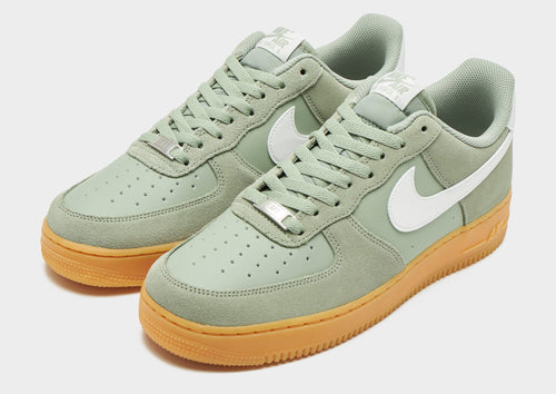 รองเท้าผู้ชาย Air Force 1 '07 LV8