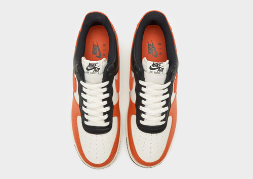 รองเท้าผู้ชาย Air Force 1 '07 LV8