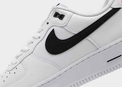 รองเท้าผู้ชาย Air Force 1 '07 LV8
