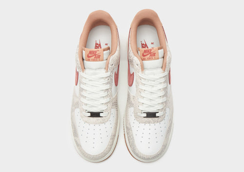 รองเท้าผู้ชาย Air Force 1 '07 LV8
