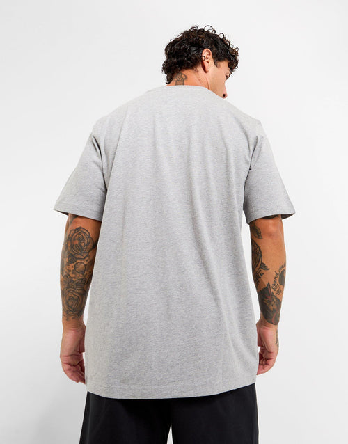 เสื้อยืดผู้ชาย Trefoil Essentials