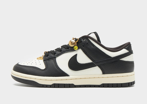 รองเท้าผู้หญิง Dunk Low SE