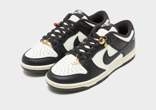 รองเท้าผู้หญิง Dunk Low SE