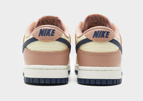 รองเท้าผู้หญิง Dunk Low SE