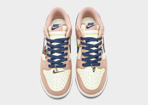 รองเท้าผู้หญิง Dunk Low SE