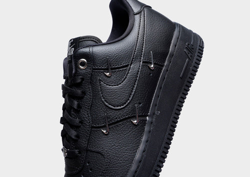 รองเท้าผู้หญิง Air Force 1 ’07 LX
