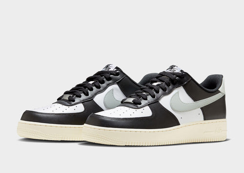 รองเท้าผู้ชาย Air Force 1 '07
