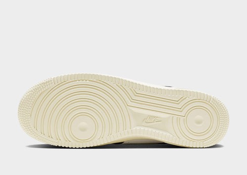รองเท้าผู้ชาย Air Force 1 '07