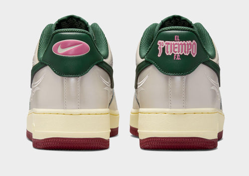 รองเท้าผู้ชาย Air Force 1 '07 LV8