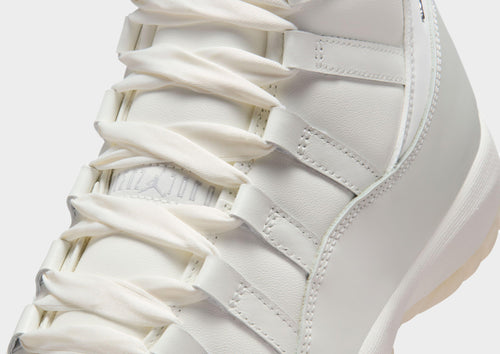รองเท้าผู้หญิง Air 11