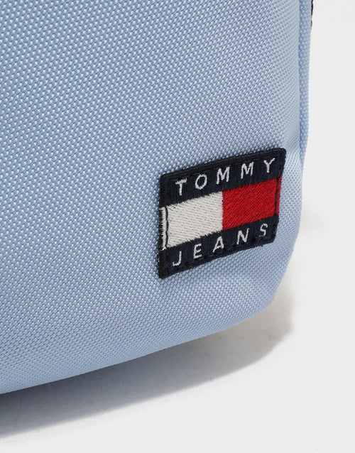 กระเป๋าสะพายไหล่ Essential Daily