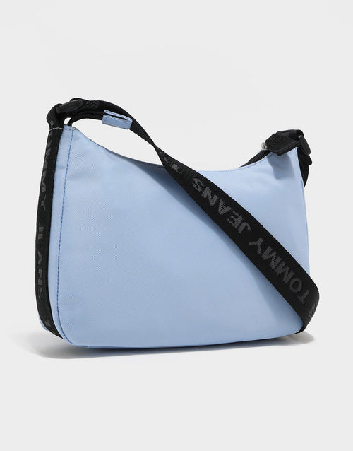 กระเป๋าสะพายไหล่ Essential Daily