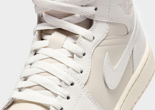 รองเท้าผู้หญิง Air Jordan 1 Mid