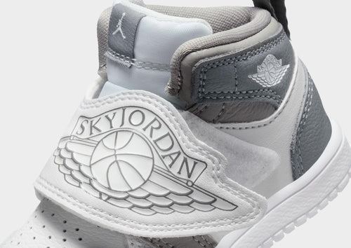 รองเท้าเด็กวัยหัดเดิน Sky Jordan 1