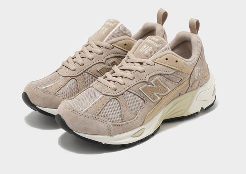 รองเท้าผู้หญิง 878