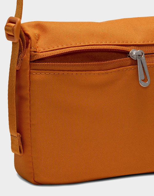 กระเป๋า Sportswear Futura 365 Crossbody (3L)