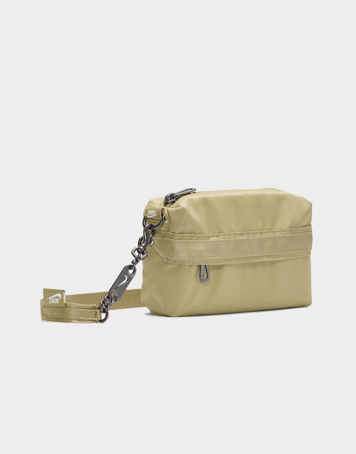 กระเป๋า Sportswear Futura Luxe Crossbody (1L)