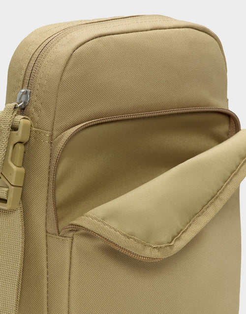 กระเป๋า Heritage Crossbody (4L)