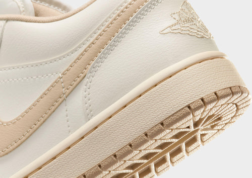 รองเท้าผู้หญิง Air 1 Low