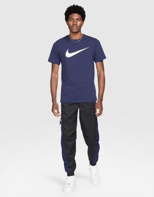 เสื้อยืดผู้ชาย Sportswear Swoosh