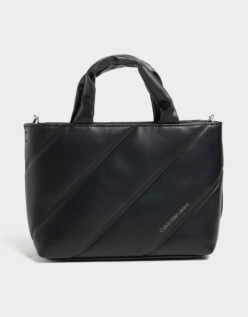 กระเป๋า Quilted Micro Tote